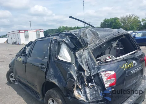 2013 Toyota Sequoia Sr5 5.7L V8 from USA, damaged, VIN 5TDBY5G17DS086407